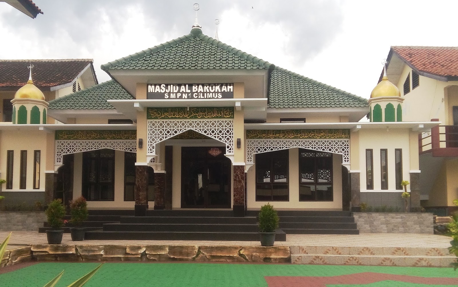 Masjid Sekolah